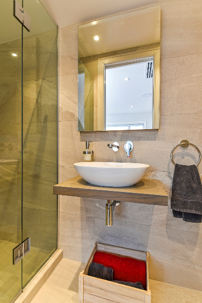 Understated Elegance HOTY - bathroom and vanities (1)-92